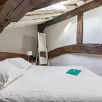 Casa Velarde Apto 1 * Viérnoles