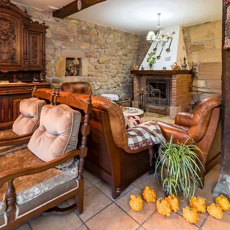 Casa Velarde Apto 1 カントリーハウス *